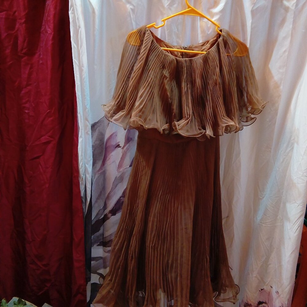 Miss Elliette  vintage dress brown really pretty fun size 8 back zip